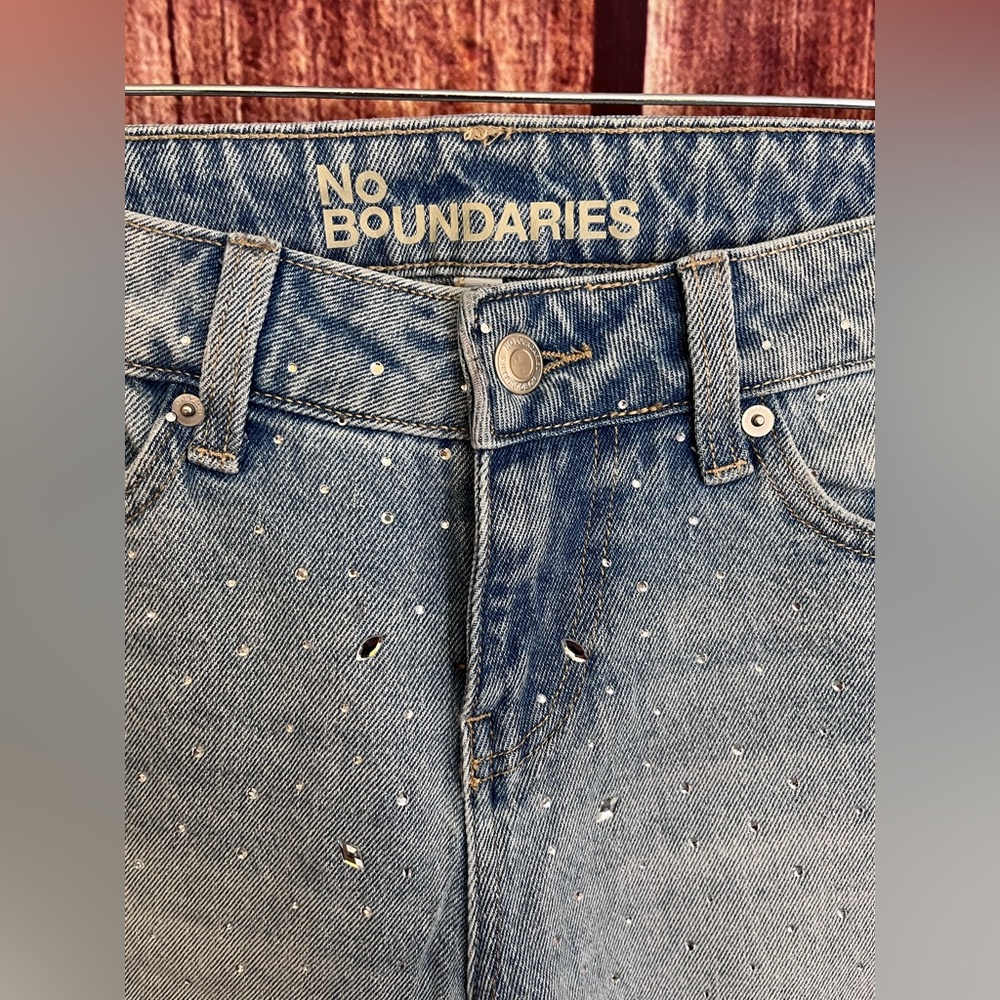No Boundaries | NWT Rhinestone Straight Leg Jeans - Picture 4 of 11
